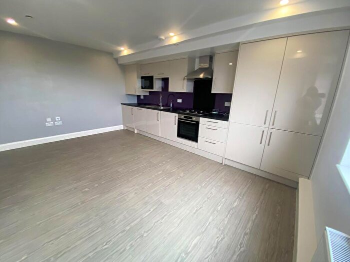 3 Bedroom Apartment To Rent In Goodrich Mews, Dudley, DY3