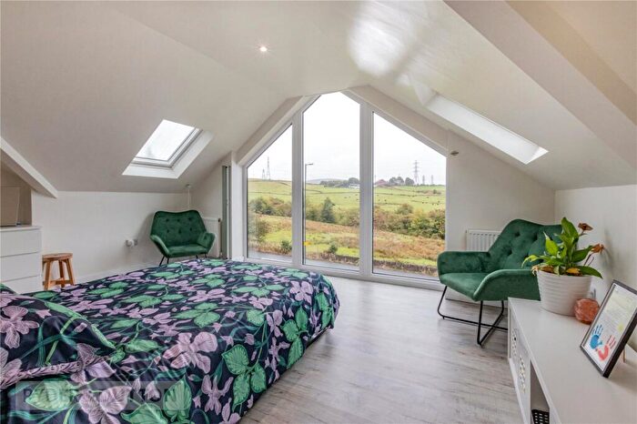 4 Bedroom Detached House For Sale In Kingsley Close, Ashton-under-Lyne, Greater Manchester, OL6