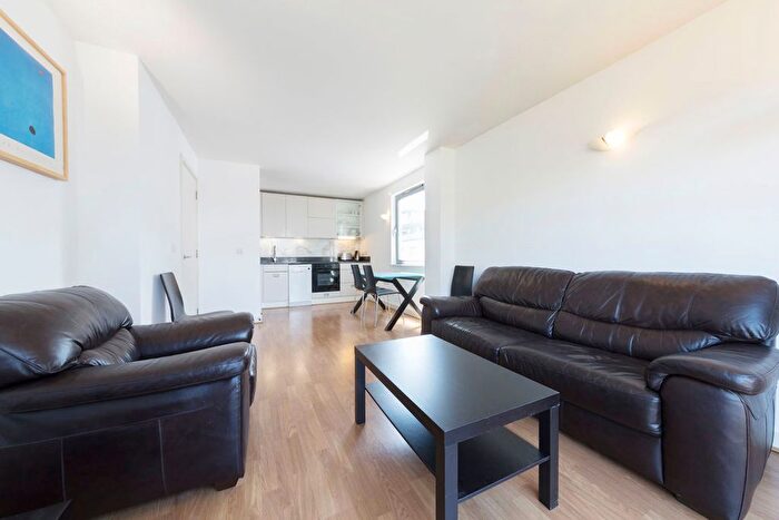 2 Bedroom Flat To Rent In Montana Building, Deptford Bridge, SE13