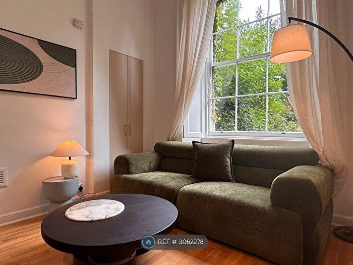 2 Bedroom Flat To Rent In Edinburgh, Edinburgh, EH9