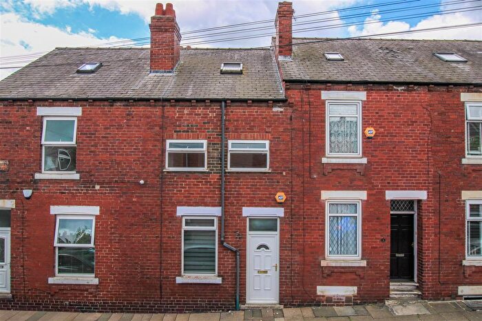 2 Bedroom Terraced House For Sale In Marsland Place, Wakefield, WF1