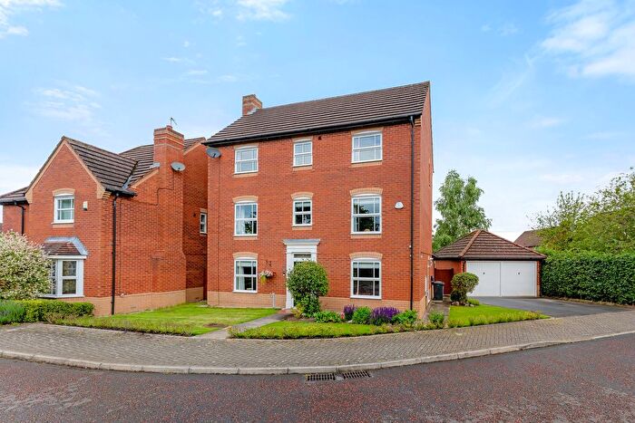 5 Bedroom Detached House For Sale In Lady Acre Close, Lymm, WA13
