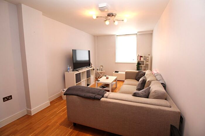 1 Bedroom Flat To Rent In Radford Way, CM12