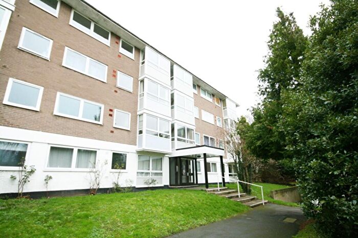 1 Bedroom Apartment To Rent In Southfield Park, Oxford, OX4