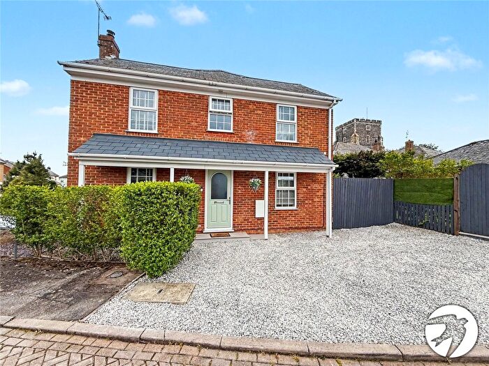 3 Bedroom Semi Detached House For Sale In Taillour Close, Kemsley, Sittingbourne, Kent, ME10