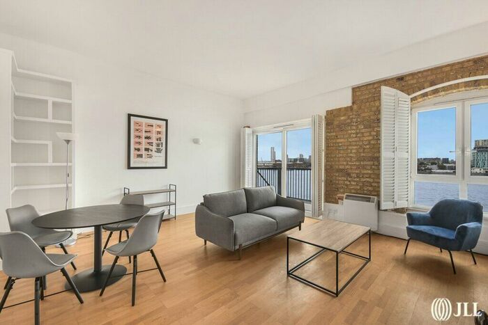 2 Bedroom Flat To Rent In Storers Quay London, E14