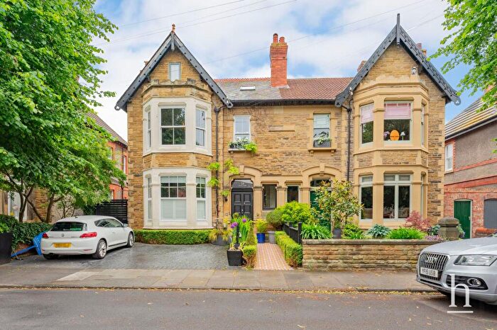 4 Bedroom Maisonette For Sale In Mostyn Avenue, West Kirby, CH48