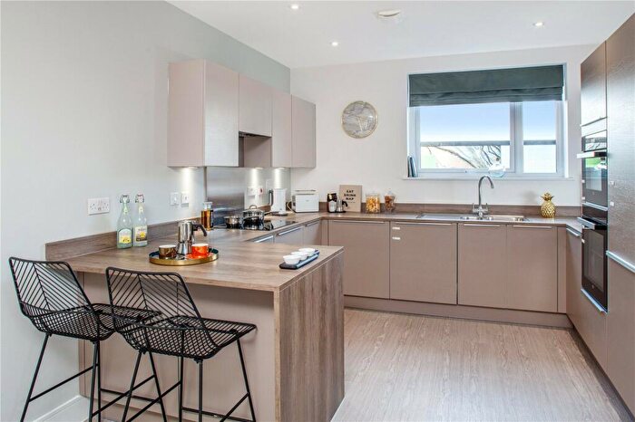 3 Bedroom Terraced House For Sale In Ballast Road, Erith, DA8