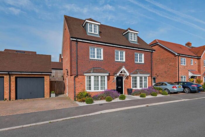 5 Bedroom Detached House For Sale In Barty Way, Thurnham, Maidstone, ME14