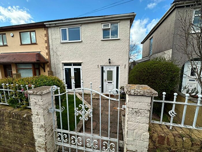 3 Bedroom Semi-Detached House To Rent In Elmhurst Crescent, Swansea, SA1