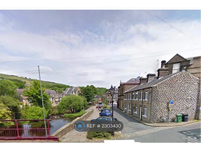 2 Bedroom Terraced House To Rent In Oliver Lane, Huddersfield, HD7