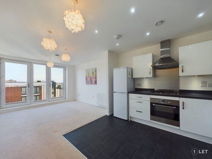 2 Bedroom Flat To Rent In Arneil Drive, Crewe Toll, Edinburgh, EH5