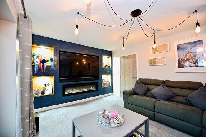 4 Bedroom Detached House For Sale In Poplar Heights, Duckmanton, Chesterfield, S44