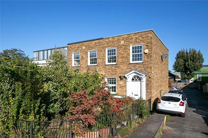 2 Bedroom Semi-Detached House For Sale In North Worple Way, London, SW14