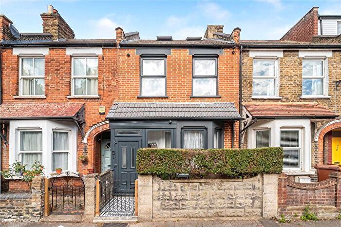 5 Bedroom Terraced House For Sale In Cassiobury Road, Walthamstow, London, E17