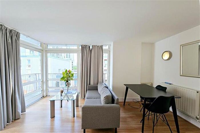 2 Bedroom Apartment For Sale In Moore House, Cassilis Road, E14