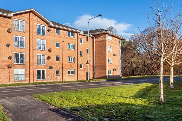 2 Bedroom Flat For Sale In Swallow Brae, Livingston, West Lothian, EH54
