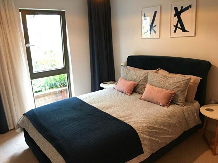 1 Bedroom Flat To Rent In Wapping Road, Bristol, BS1