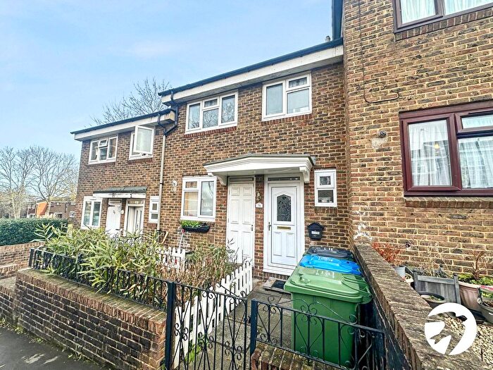 3 Bedroom Terraced House To Rent In Raglan Road, Woolwich, SE18