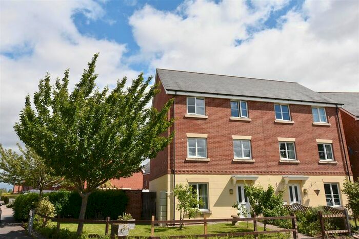 6 Bedroom Semi-Detached House To Rent In Staddlestone Circle, Hereford, HR2