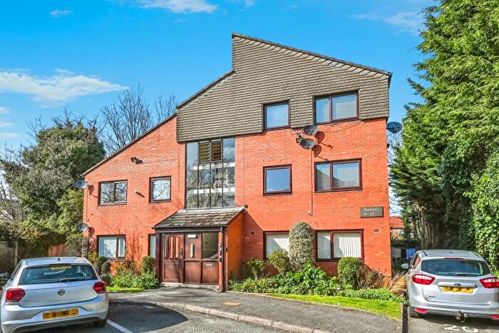 1 Bedroom Apartment For Sale In Heywood Road, Liverpool, Merseyside, L15
