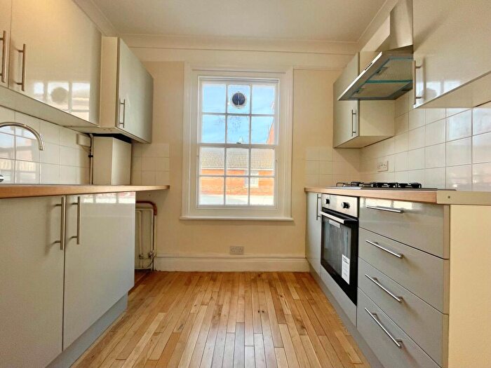 3 Bedroom Maisonette To Rent In Brighton Road, Worthing, BN11