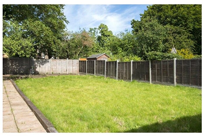 1 Bedroom Flat To Rent In Flat, Hermon Hill, Wanstead, E11