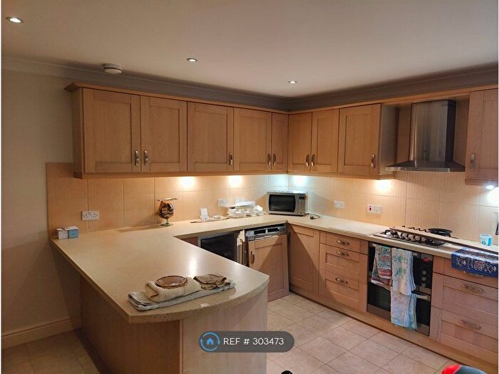 2 Bedroom Semi-Detached House To Rent In Highfield Park, Marlow, SL7