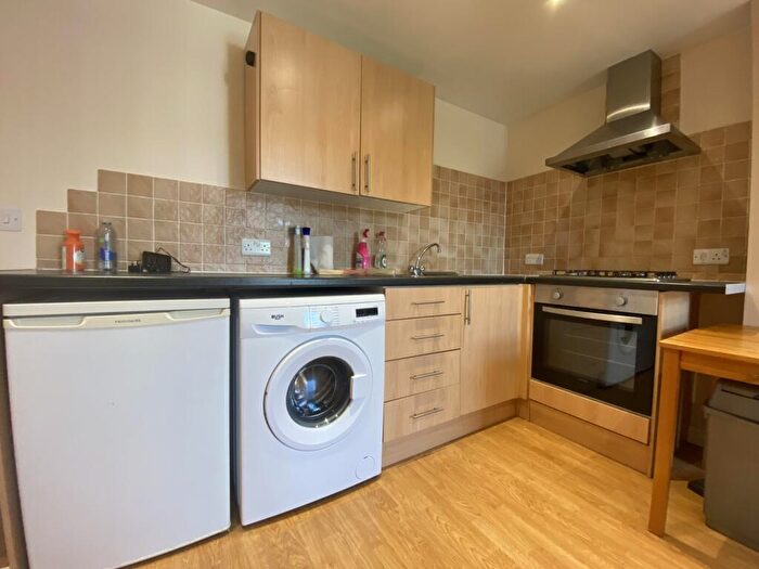 1 Bedroom Flat To Rent In Cyfarthfa Street, Roath, CF24