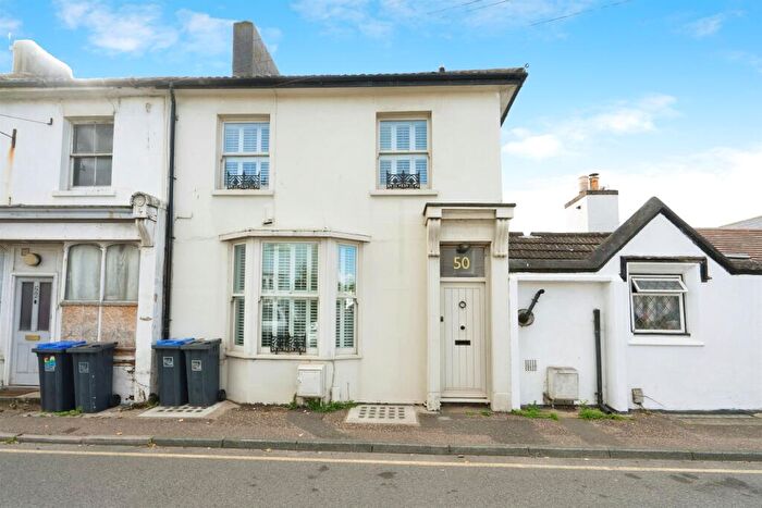 3 Bedroom Character Property For Sale In New Road, Shoreham-By-Sea, BN43