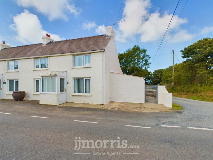 2 Bedroom Cottage For Sale In Rhoslanog Cross, Square And Compass, Haverfordwest, SA62