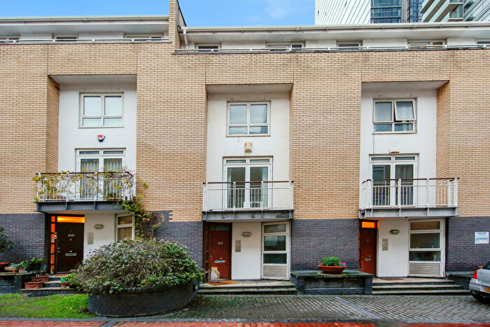 3 Bedroom Terraced House For Sale In Chandlers Mews, E14