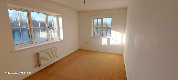 2 Bedroom Flat To Rent In Foundry Drive, Buckingham, MK18