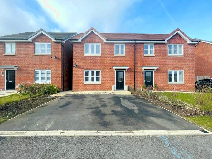 3 Bedroom Semi-Detached House For Sale In Skipper Crescent, Sherburn In Elmet, Leeds, LS25