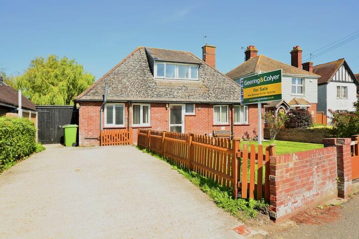 3 Bedroom Bungalow For Sale In St. Johns Road, New Romney, TN28