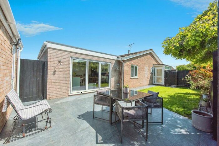 3 Bedroom Semi-Detached Bungalow For Sale In Archers Avenue, Feltwell, IP26