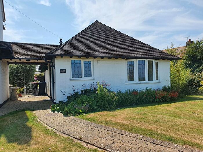 1 Bedroom Bungalow To Rent In Clovelly Road, Whitstable, CT5