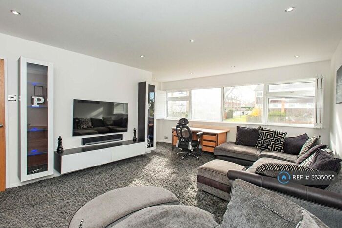 3 Bedroom Maisonette To Rent In Place Farm Avenue, Orpington, BR6