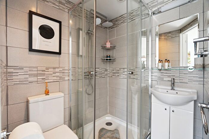 3 Bedroom Terraced House For Sale In Gaston Bridge Road, Shepperton, Surrey, TW17