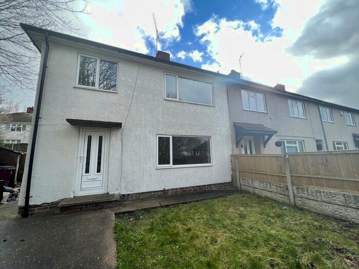 3 Bedroom House To Rent In Iron Cliff Road, Bolsover, S44