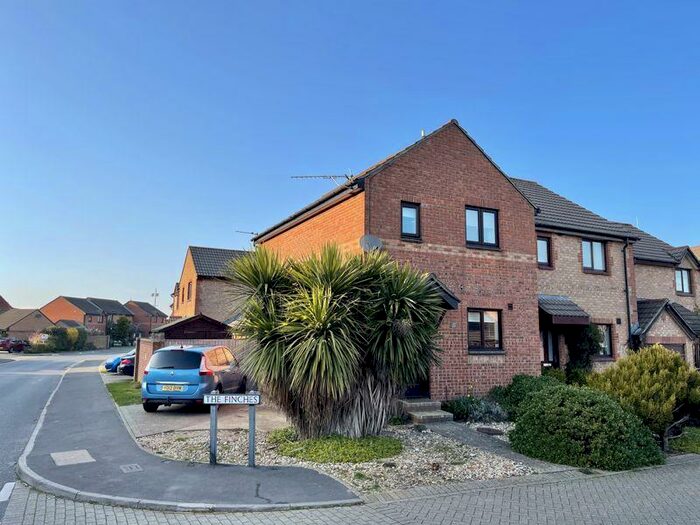 3 Bedroom Semi-Detached House To Rent In The Finches, Newport, PO30