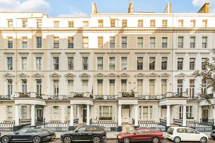 1 Bedroom Flat For Sale In Lexham Gardens, Kensington, W8