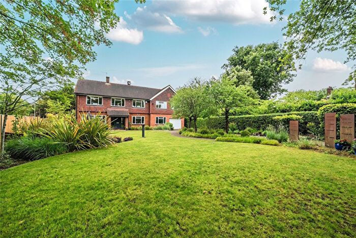 4 Bedroom Detached House For Sale In Leas Green, Chislehurst, BR7