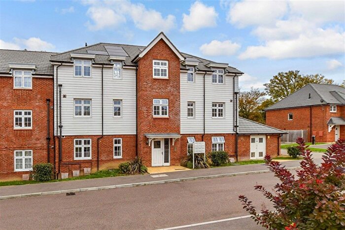 1 Bedroom Flat For Sale In Challenger Way, Marden, Tonbridge, Kent, TN12