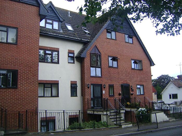 1 Bedroom Flat To Rent In Midhurst Road, Liphook, GU30