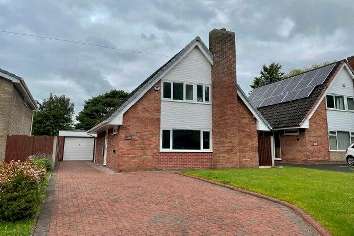 3 Bedroom Property To Rent In Burrows Lane, St. Helens, WA10