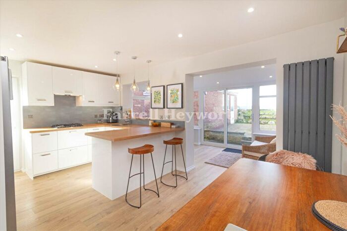 3 Bedroom House For Sale In Dunkenshaw Crescent, Lancaster, LA1