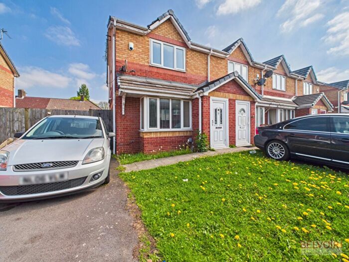 3 Bedroom Semi-Detached House To Rent In Penshaw Close, Liverpool, L14