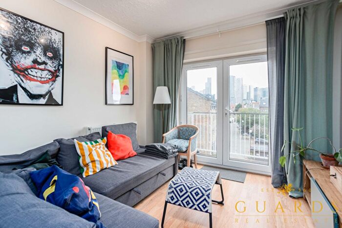 2 Bedroom Flat For Sale In Millennium Drive, Canary Wharf, E14