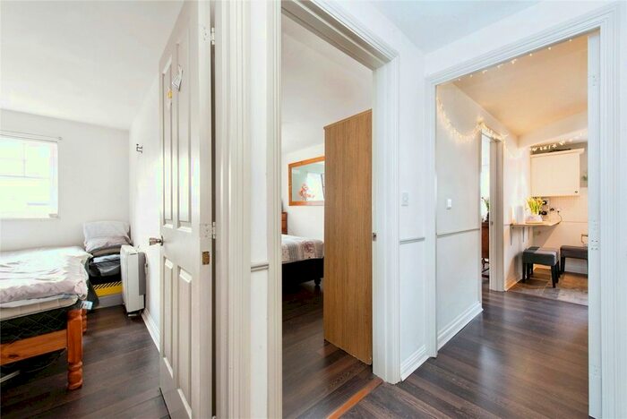 2 Bedroom Flat For Sale In Perkin Close, Hounslow, TW3